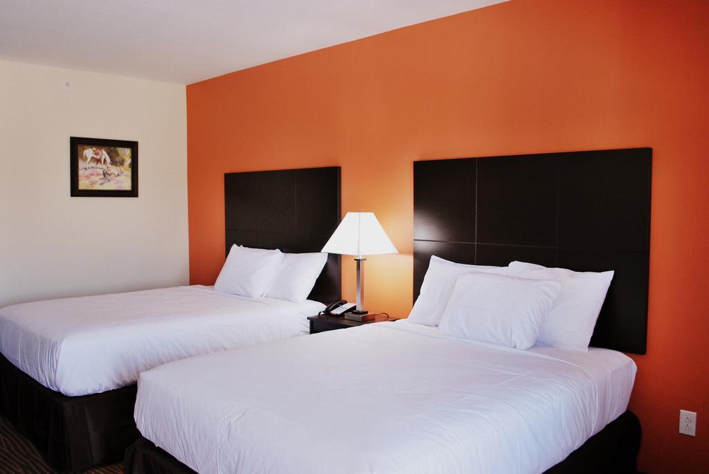 Westwood Inn By Oyo Gonzales Tx Habitación foto