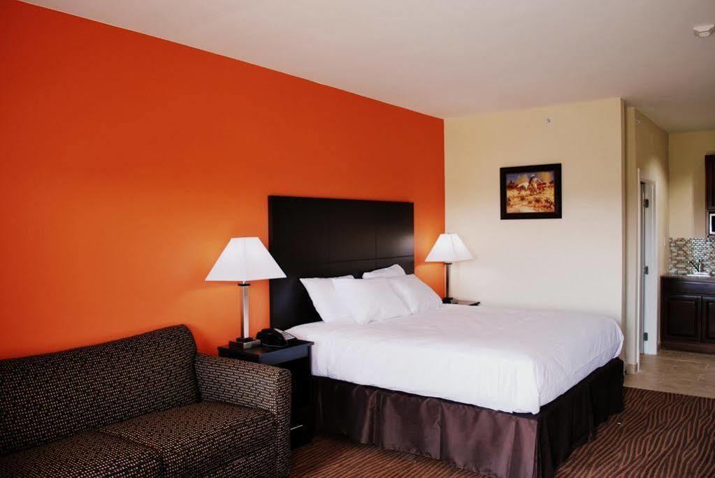 Westwood Inn By Oyo Gonzales Tx Exterior foto